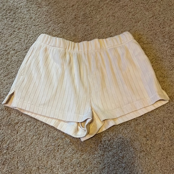 Tan shorts - Picture 1 of 2